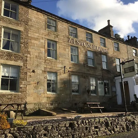 House 2* Alston