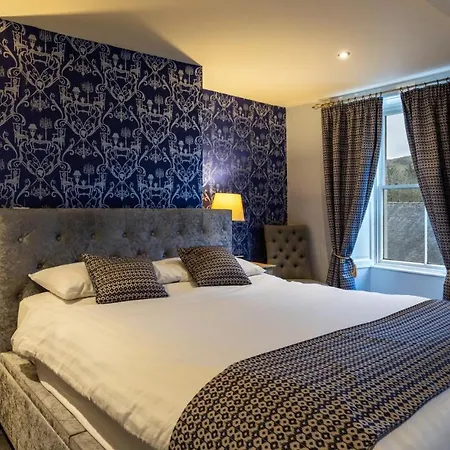 House 2* Alston